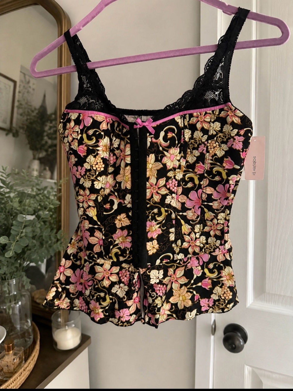 NWT DEAD STOCK VINTAGE Floral Lace Trim Cami Top — Black with Pink & Gold Floral